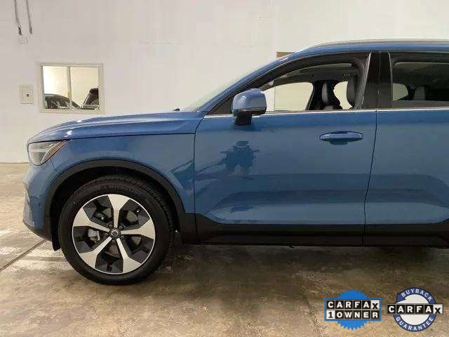 Used 2025 Volvo XC40 B5 Plus image 92