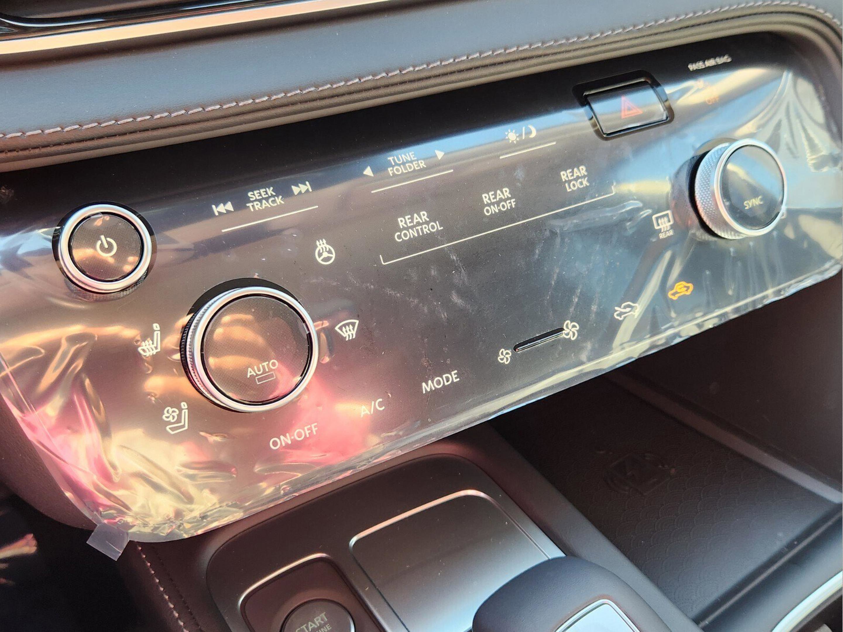 Certified 2025 INFINITI QX60 Luxe w/ Cargo Package image 16