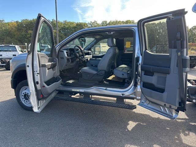 New 2026 Ford F550 4x4 SuperCab Super Duty image 9