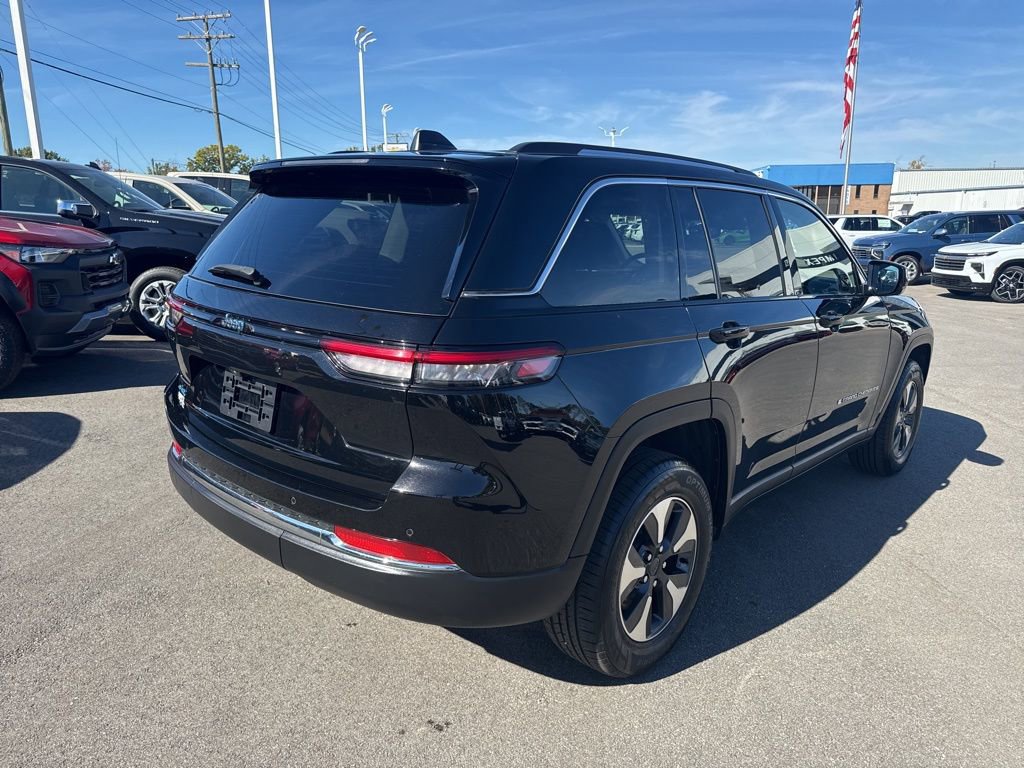 Used 2023 Jeep Grand Cherokee 4WD 4xe image 5