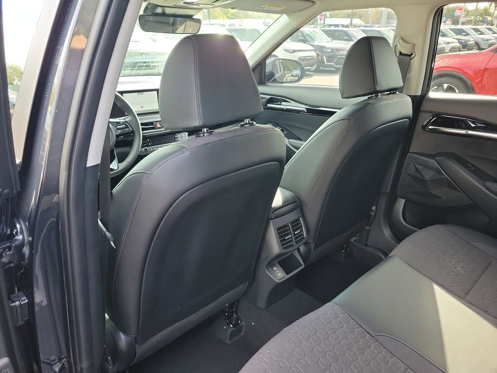 New 2026 Kia Seltos S FWD image 16