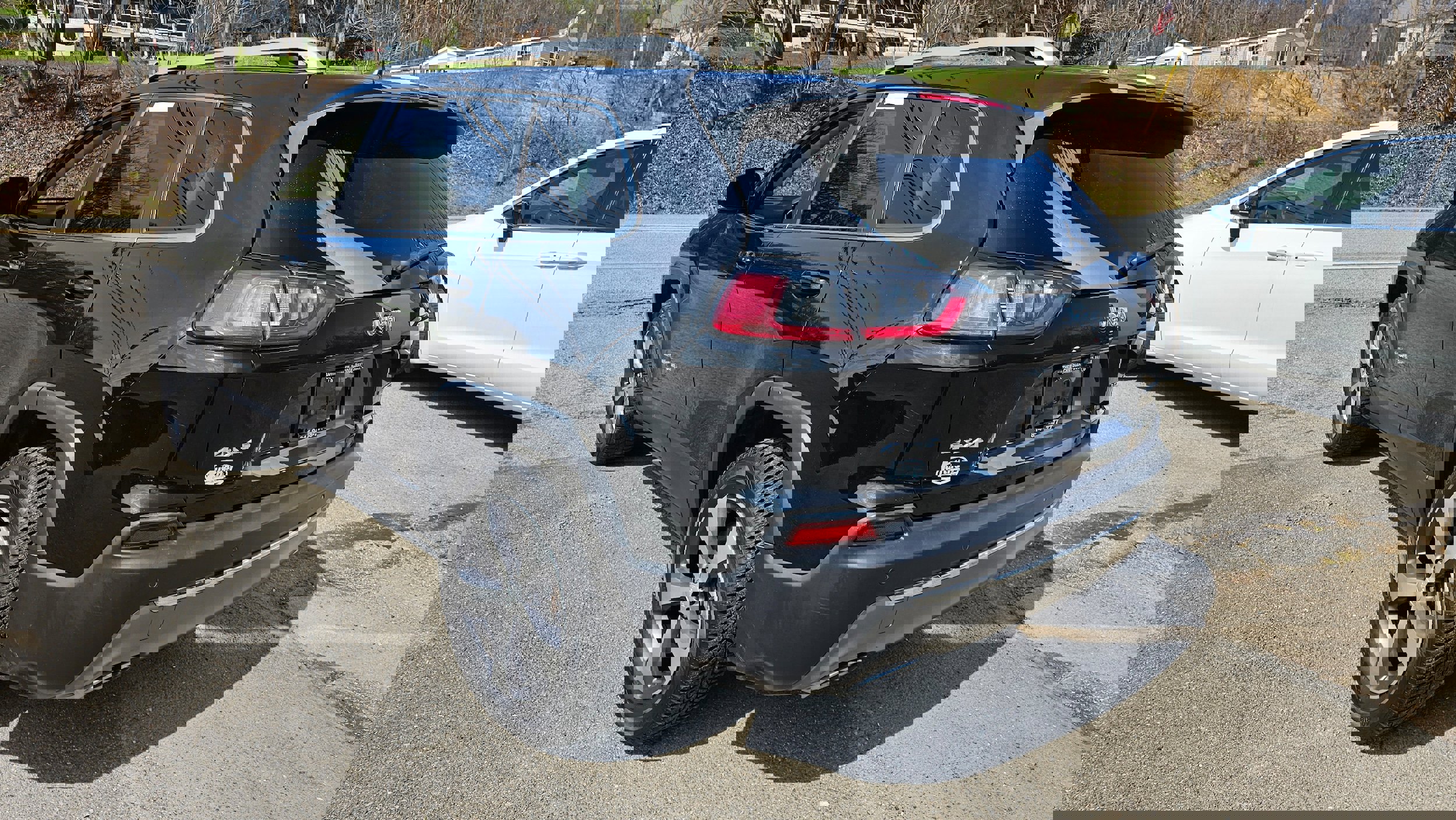 Used 2020 Jeep Cherokee Limited image 19