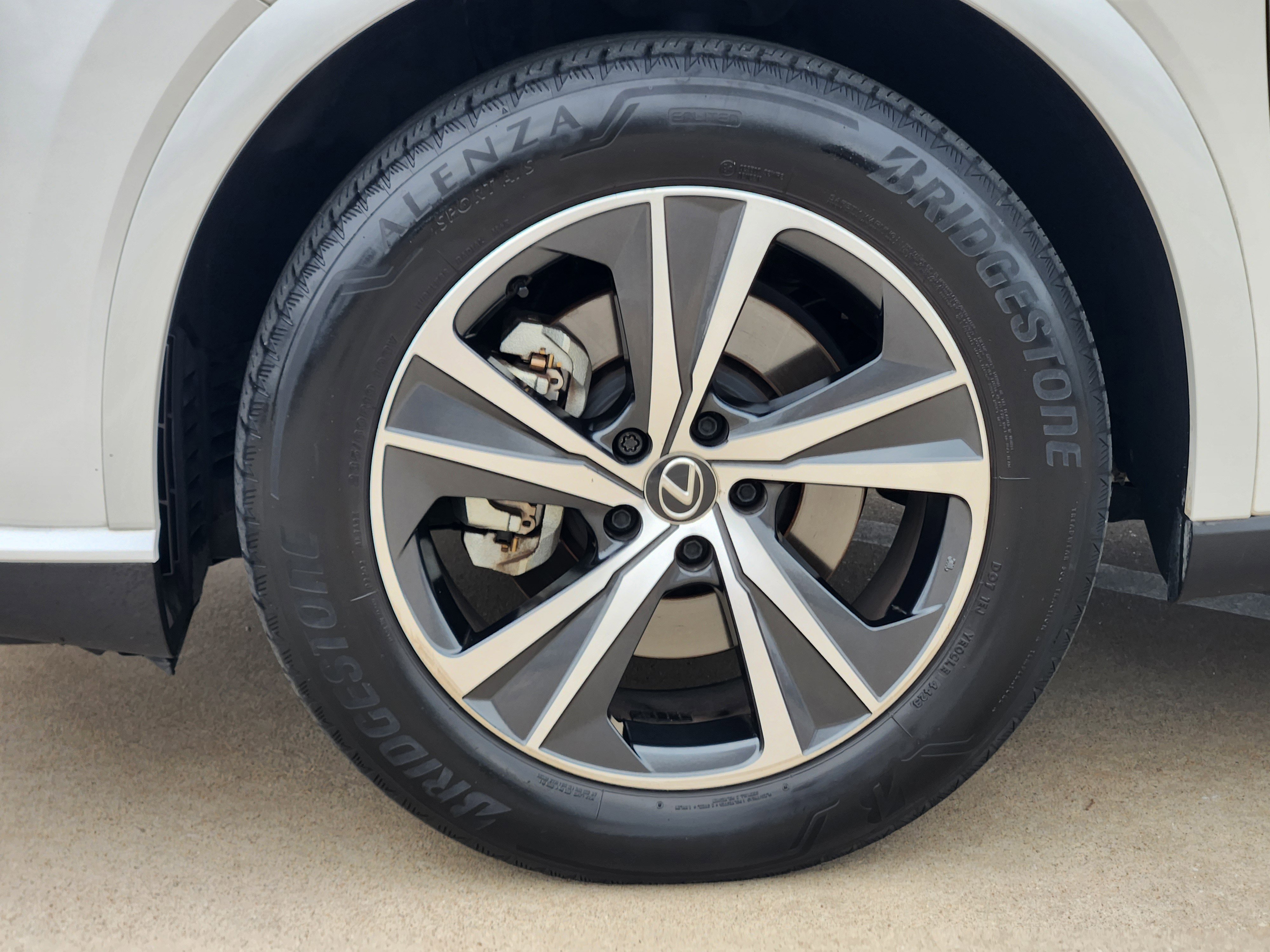 Used 2024 Lexus RX 350 Premium w/ Accessory Package (Z1) image 10