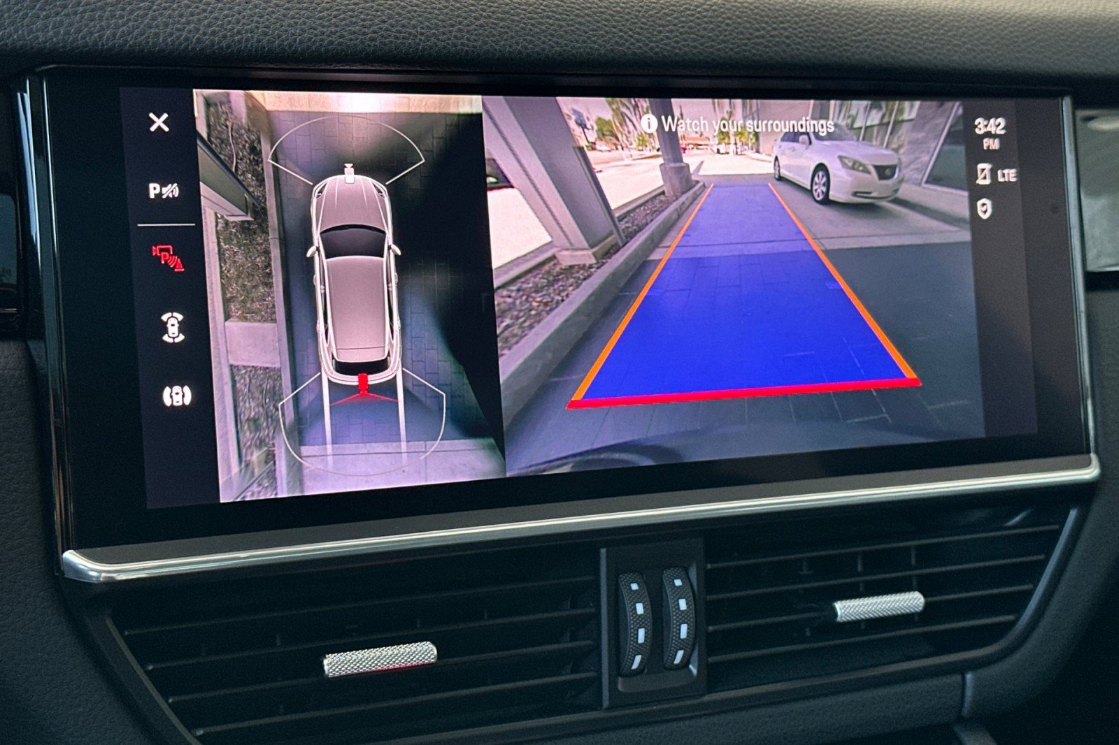 Certified 2022 Porsche Cayenne E-Hybrid image 20