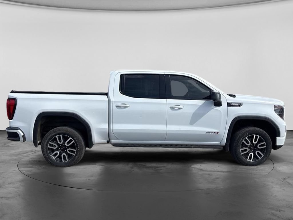 Used 2024 GMC Sierra 1500 AT4 w/ Technology Package AWD/4WD image 9
