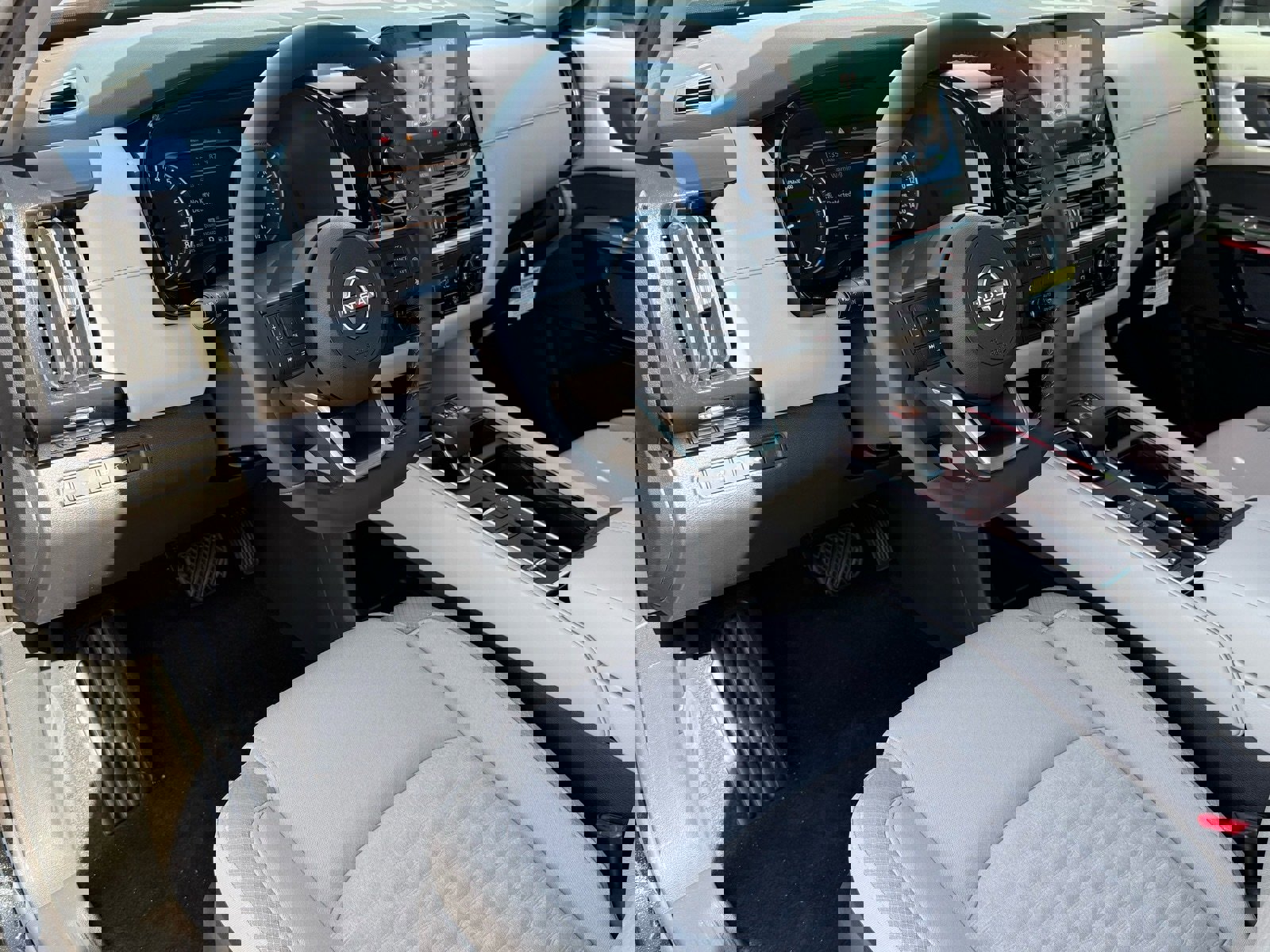 New 2025 Nissan Pathfinder SV image 11