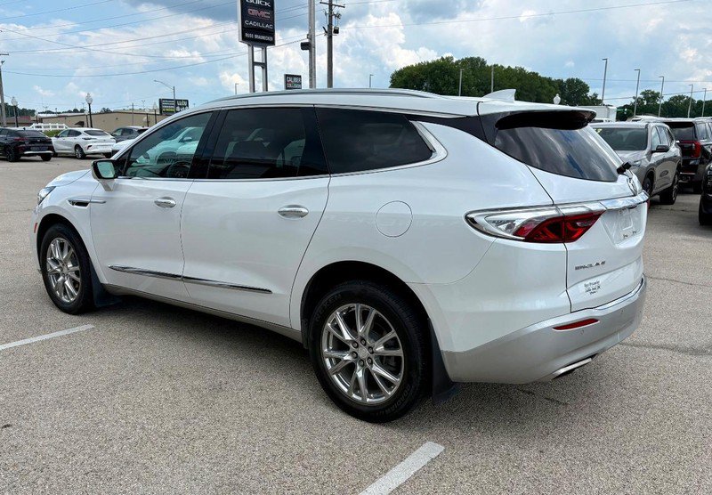Used 2022 Buick Enclave Essence w/ Experience Buick Package FWD image 7