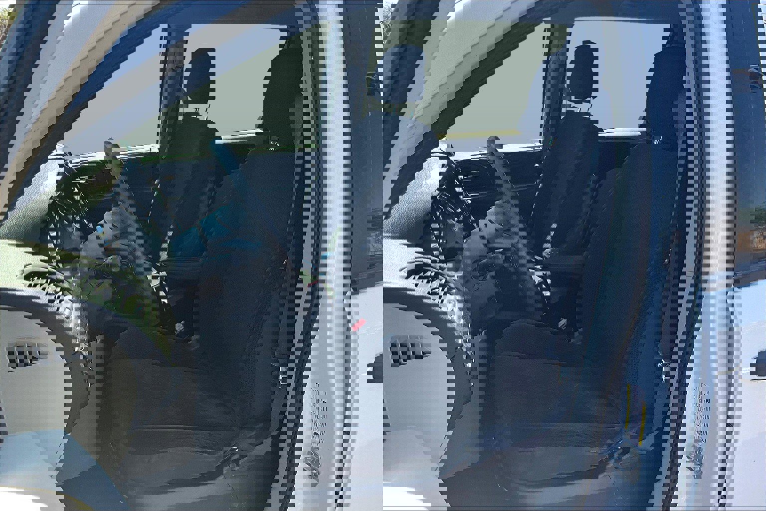 Used 2019 Dodge Grand Caravan SE w/ UConnect Hands-Free Group image 21