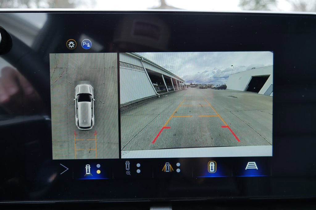 New 2026 Chevrolet Equinox LT image 17