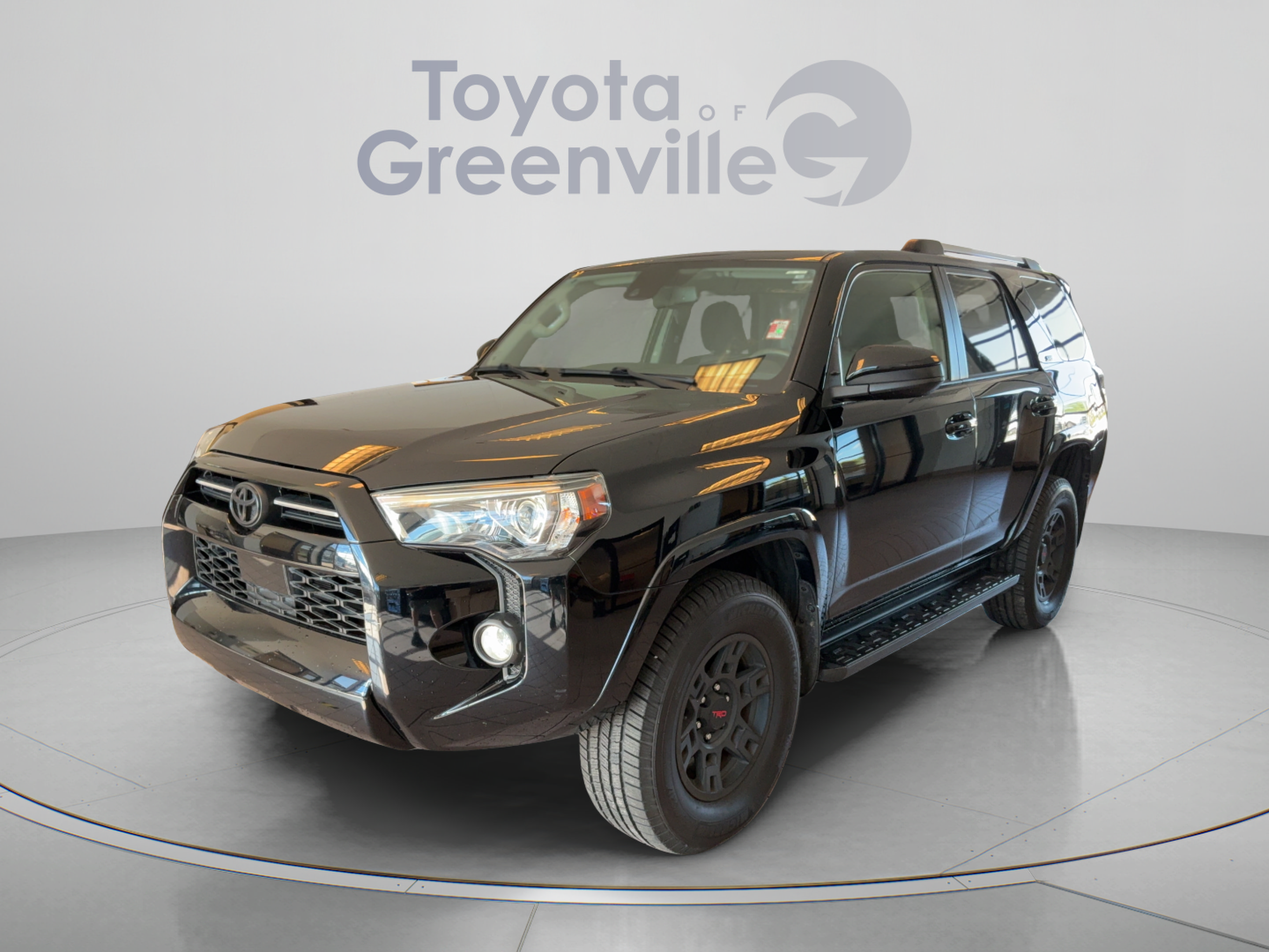 Used 2020 Toyota 4Runner SR5 AWD/4WD image 1