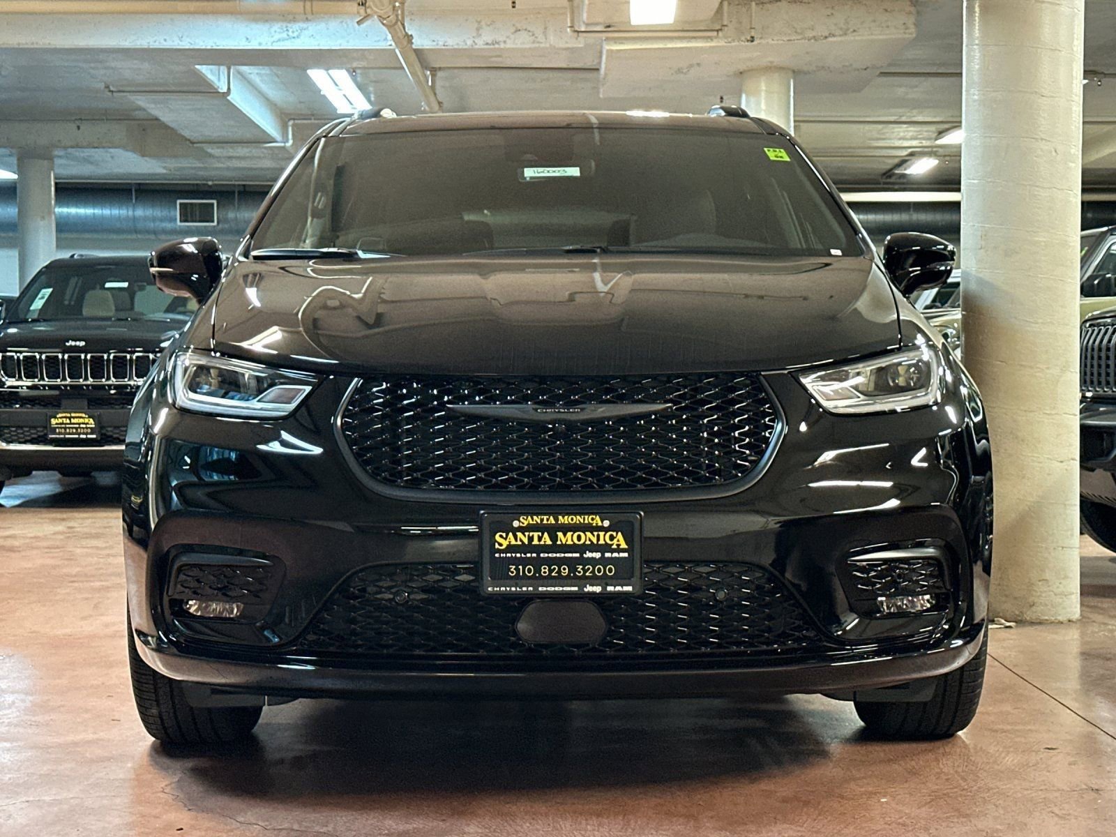 New 2026 Chrysler Pacifica Limited w/ S Appearance Package image 8