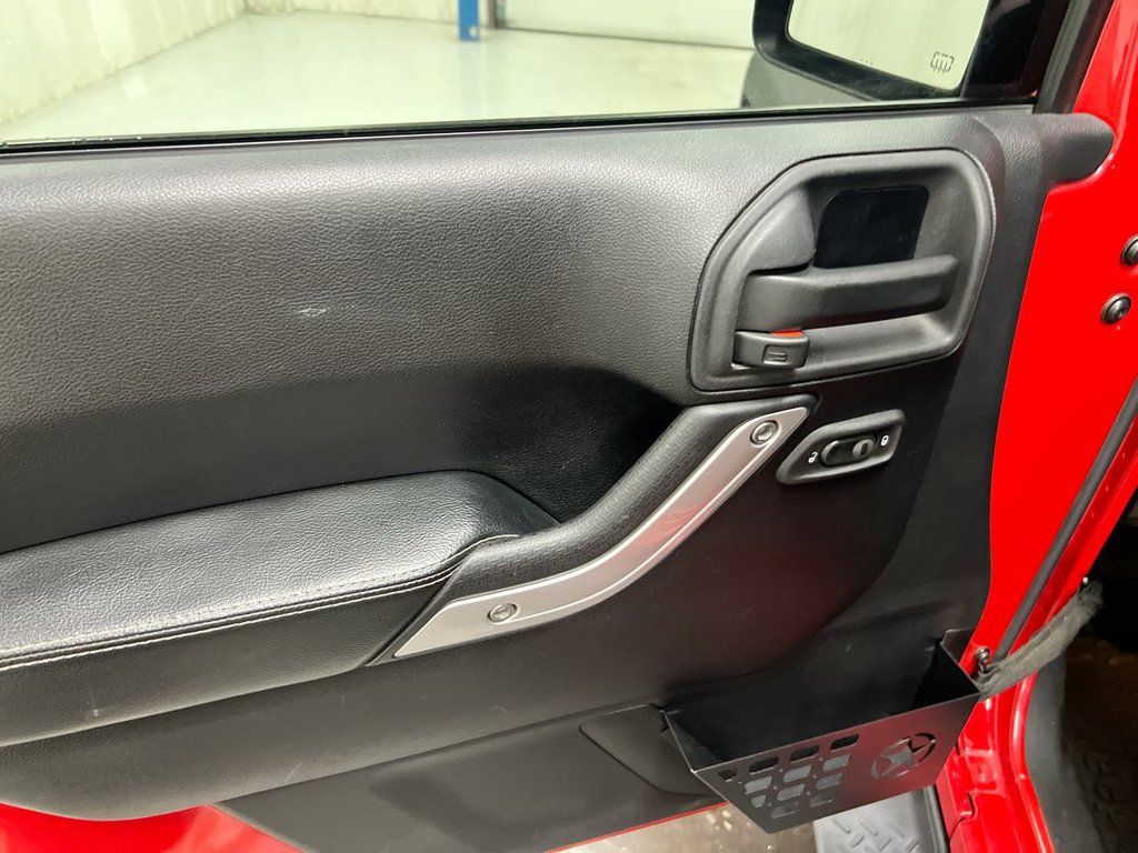 Used 2014 Jeep Wrangler Sport AWD/4WD image 18