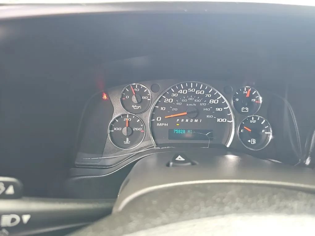 Used 2017 Chevrolet Express 3500 Extended RWD image 9