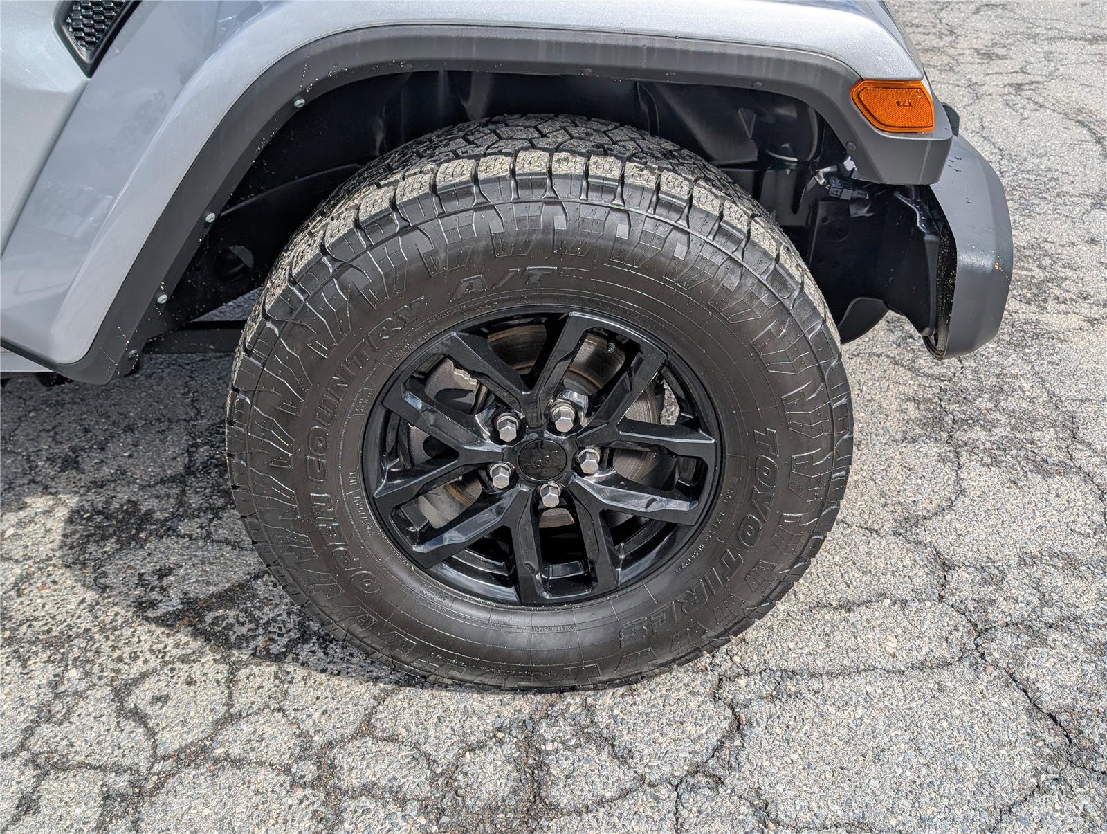 Used 2021 Jeep Gladiator Sport image 10