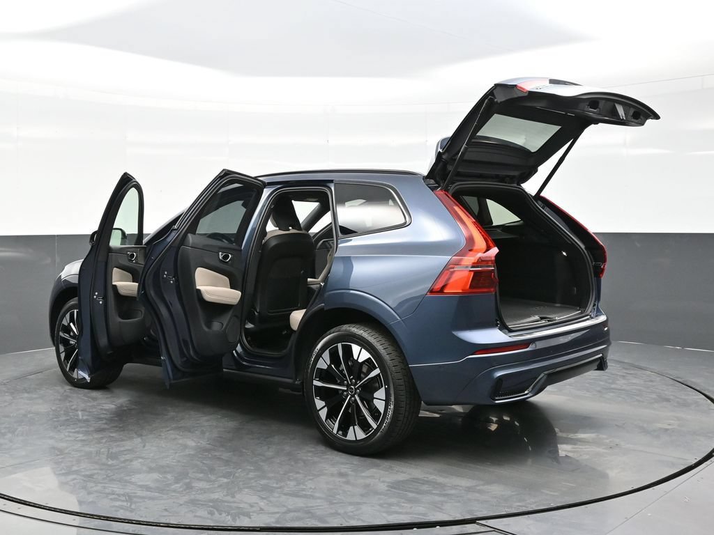 New 2026 Volvo XC60 B5 Plus w/ Climate Package AWD/4WD image 45