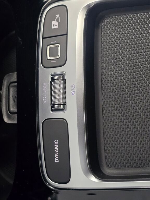 Used 2025 Mercedes-Benz GLB 250 4MATIC image 42