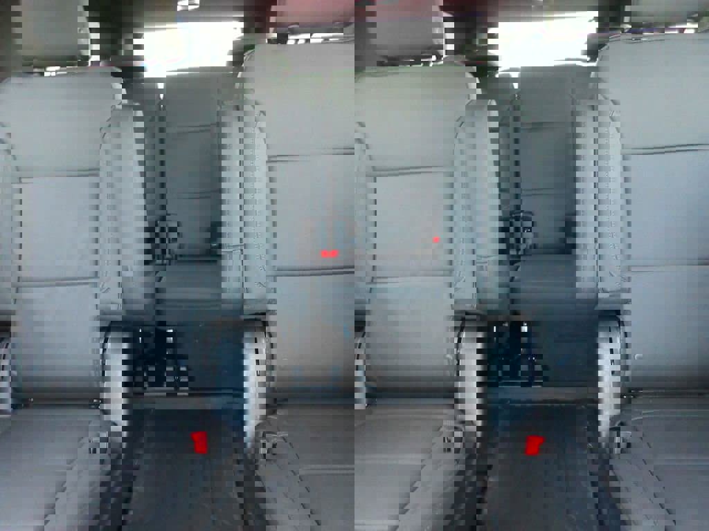 New 2026 Chevrolet Suburban LT image 21