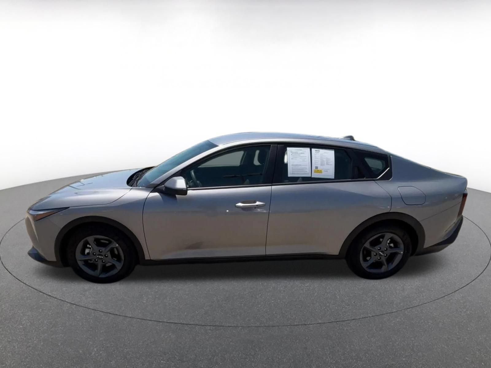 Used 2025 Kia K4 FWD image 9