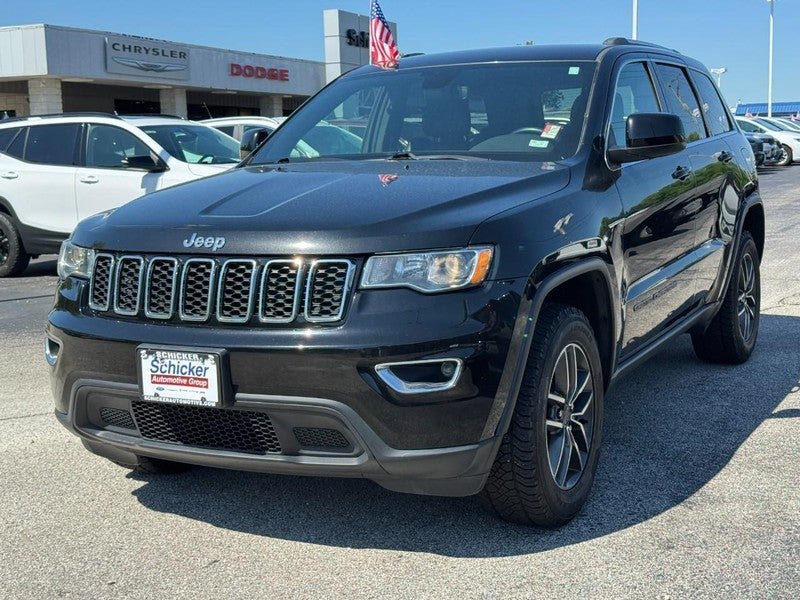 Used 2020 Jeep Grand Cherokee Laredo w/ Laredo X Package AWD/4WD image 9