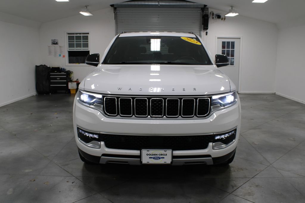 Used 2023 Jeep Wagoneer L Series II image 3