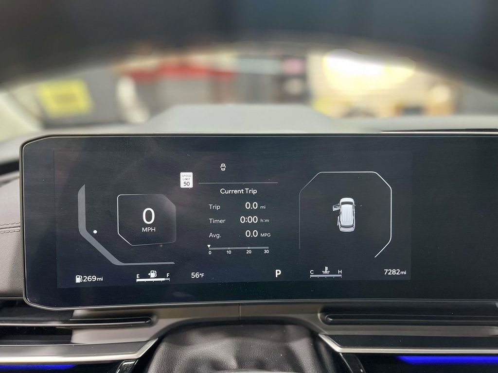 Used 2025 Kia Carnival SX Prestige image 25