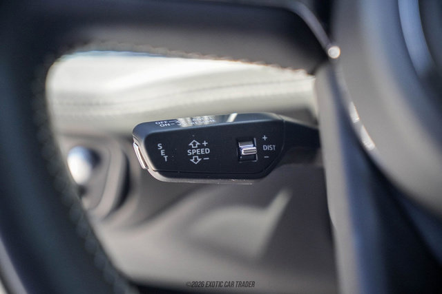 Used 2021 Bentley Bentayga AWD/4WD image 45