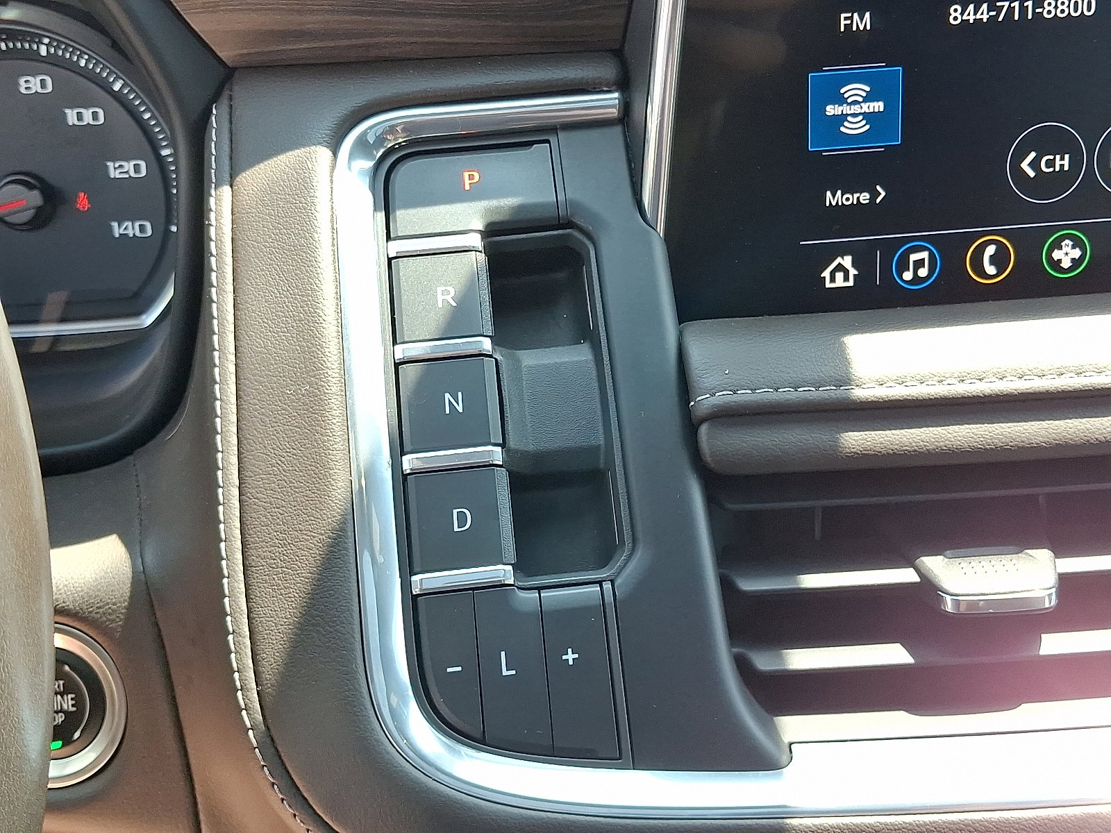 Certified 2021 Chevrolet Tahoe Z71 w/ Luxury Package image 21