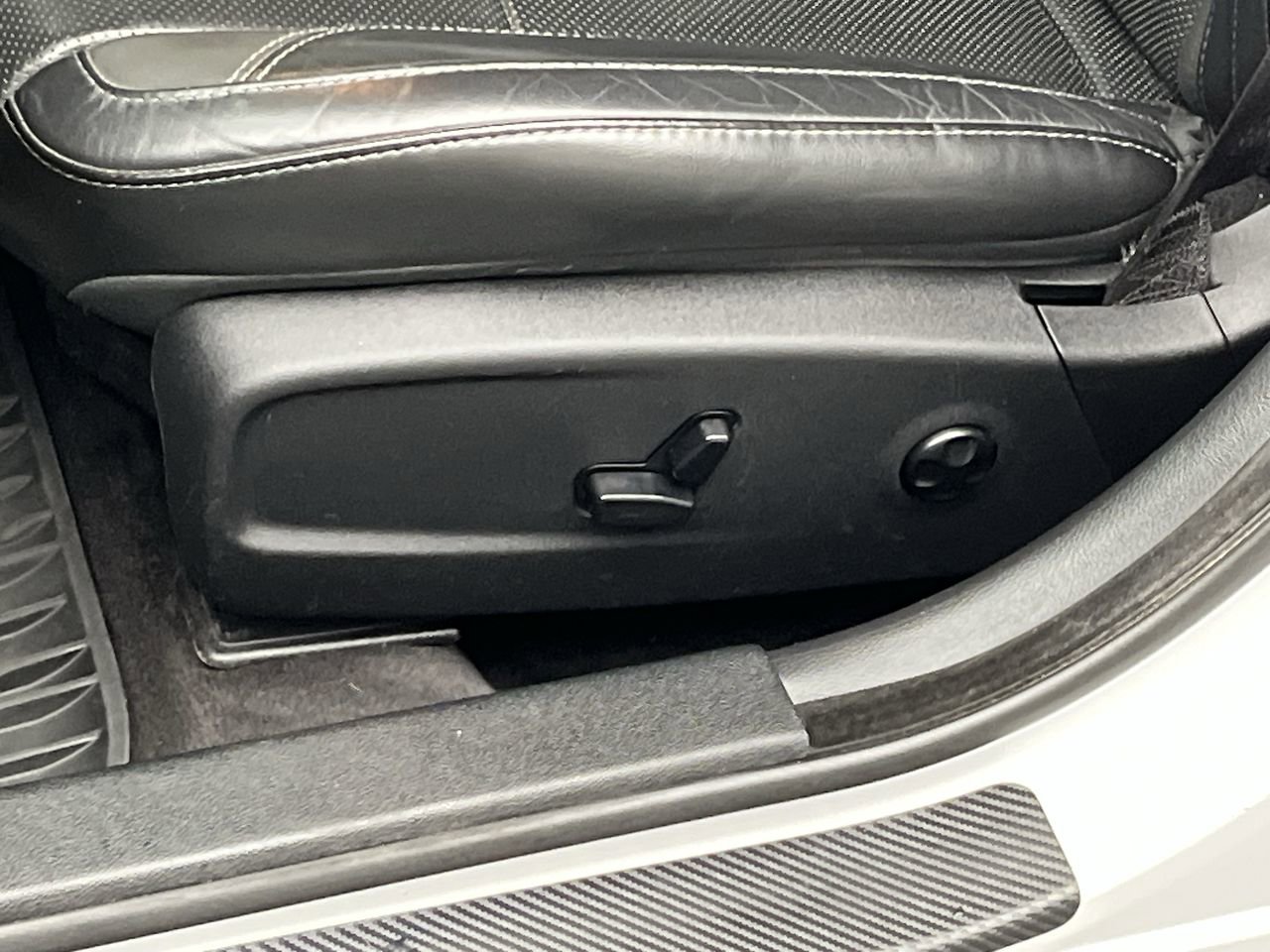 Used 2018 Dodge Charger GT AWD/4WD image 10