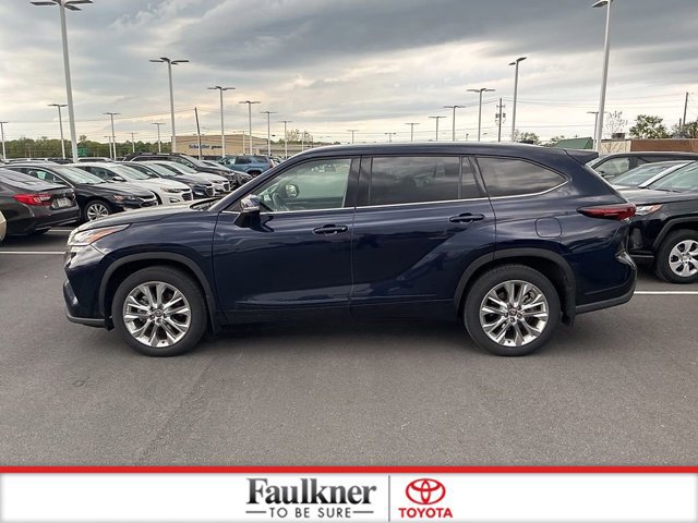 Certified 2025 Toyota Highlander Limited AWD/4WD image 19