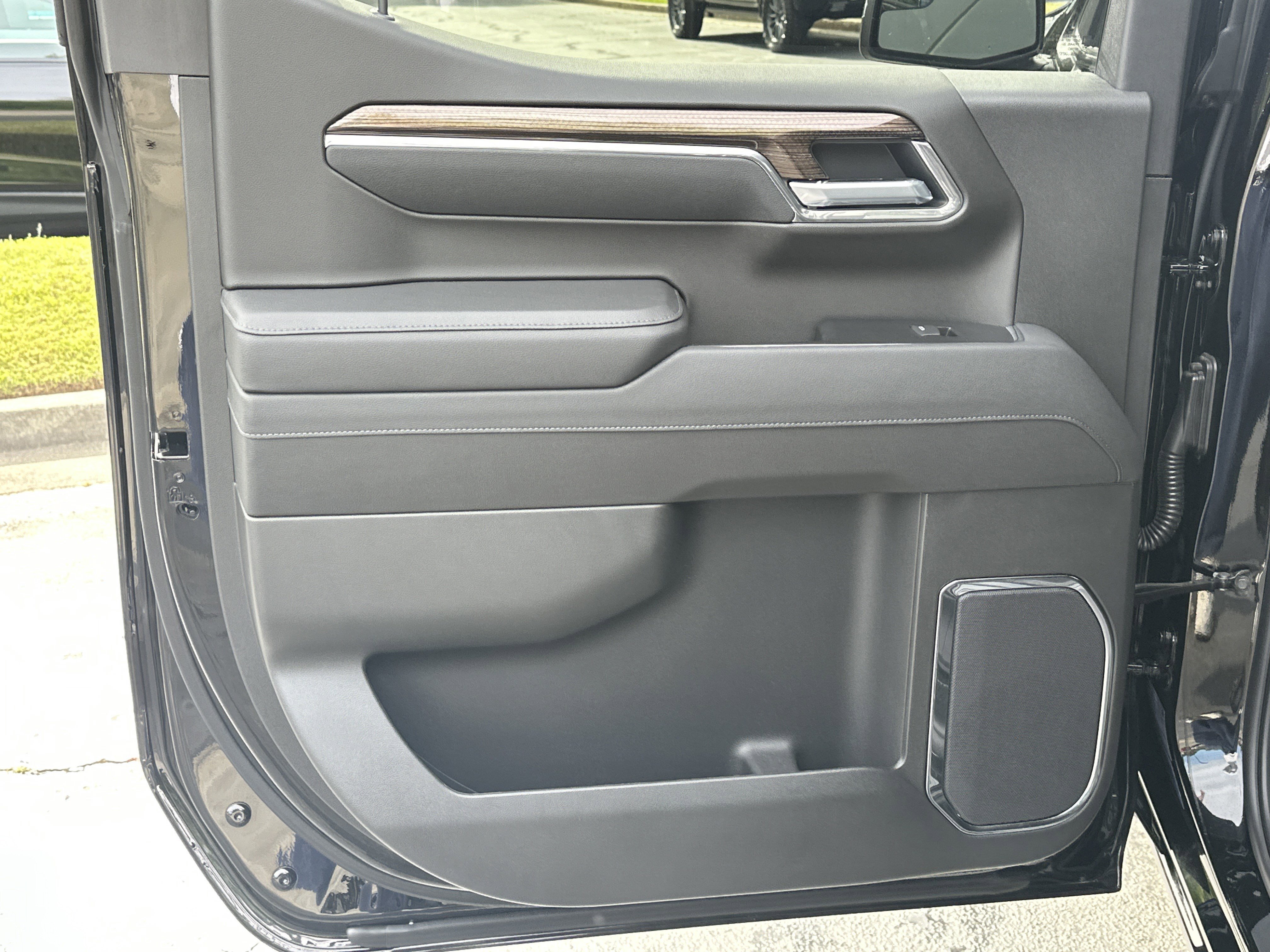 Certified 2026 Chevrolet Silverado 1500 LT RWD image 23
