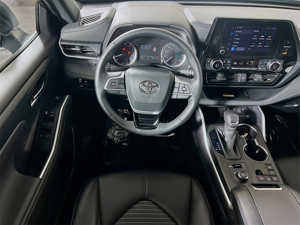 Certified 2024 Toyota Highlander XSE image 20