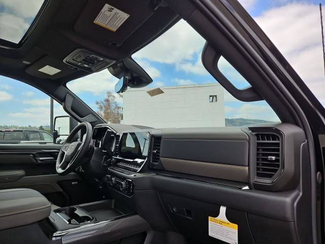 New 2026 Chevrolet Silverado 2500 ZR2 w/ LPO, Dark Essentials Package AWD/4WD image 30
