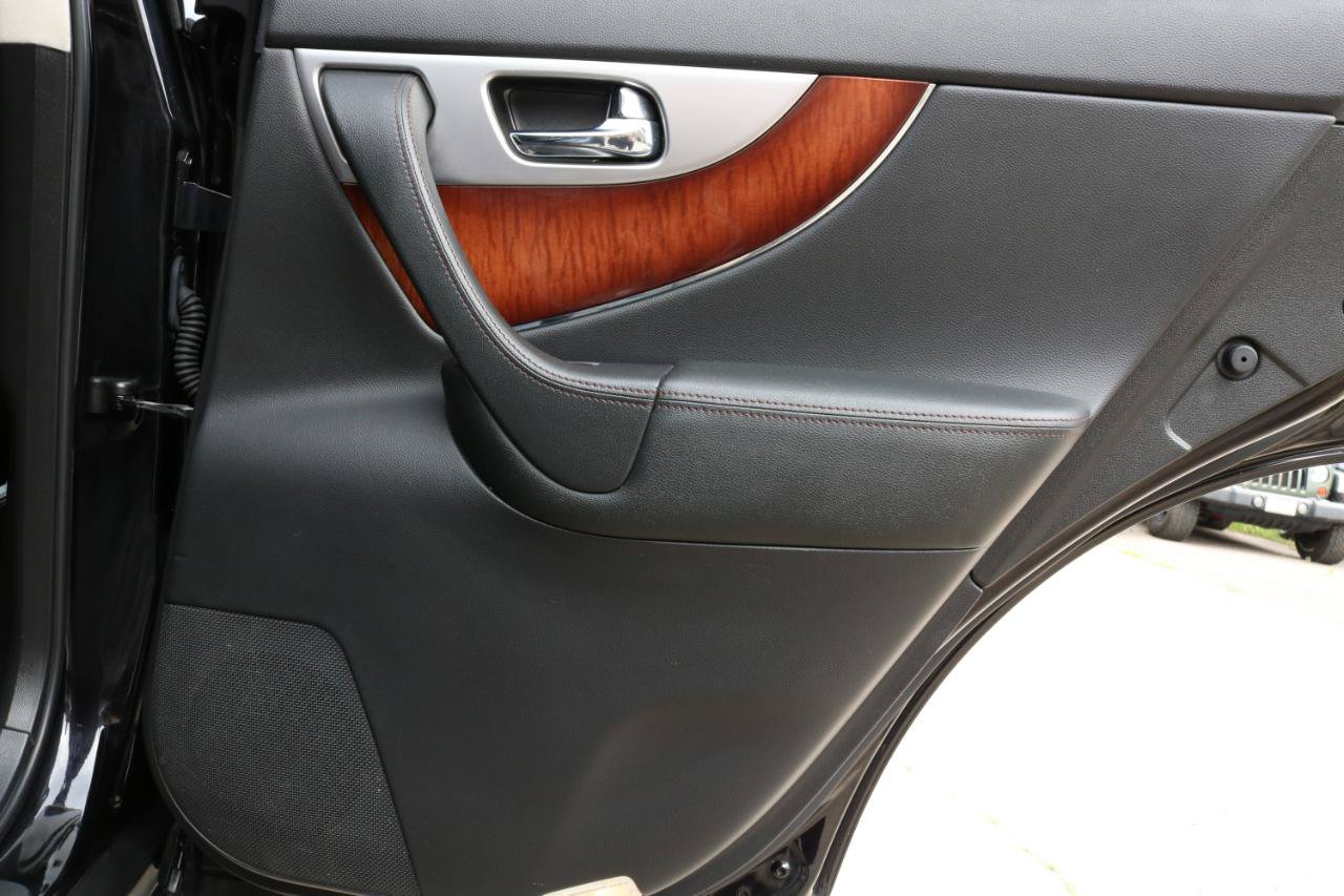Used 2012 INFINITI FX35 AWD w/ Premium Pkg image 37