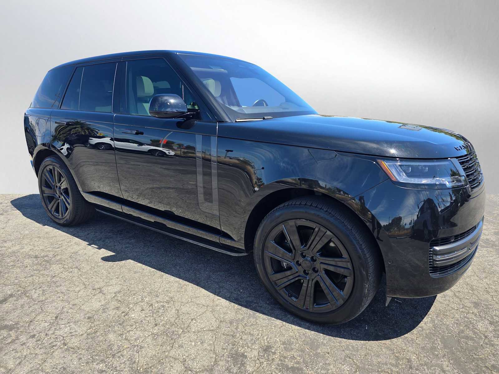 Used 2023 Land Rover Range Rover SE image 7