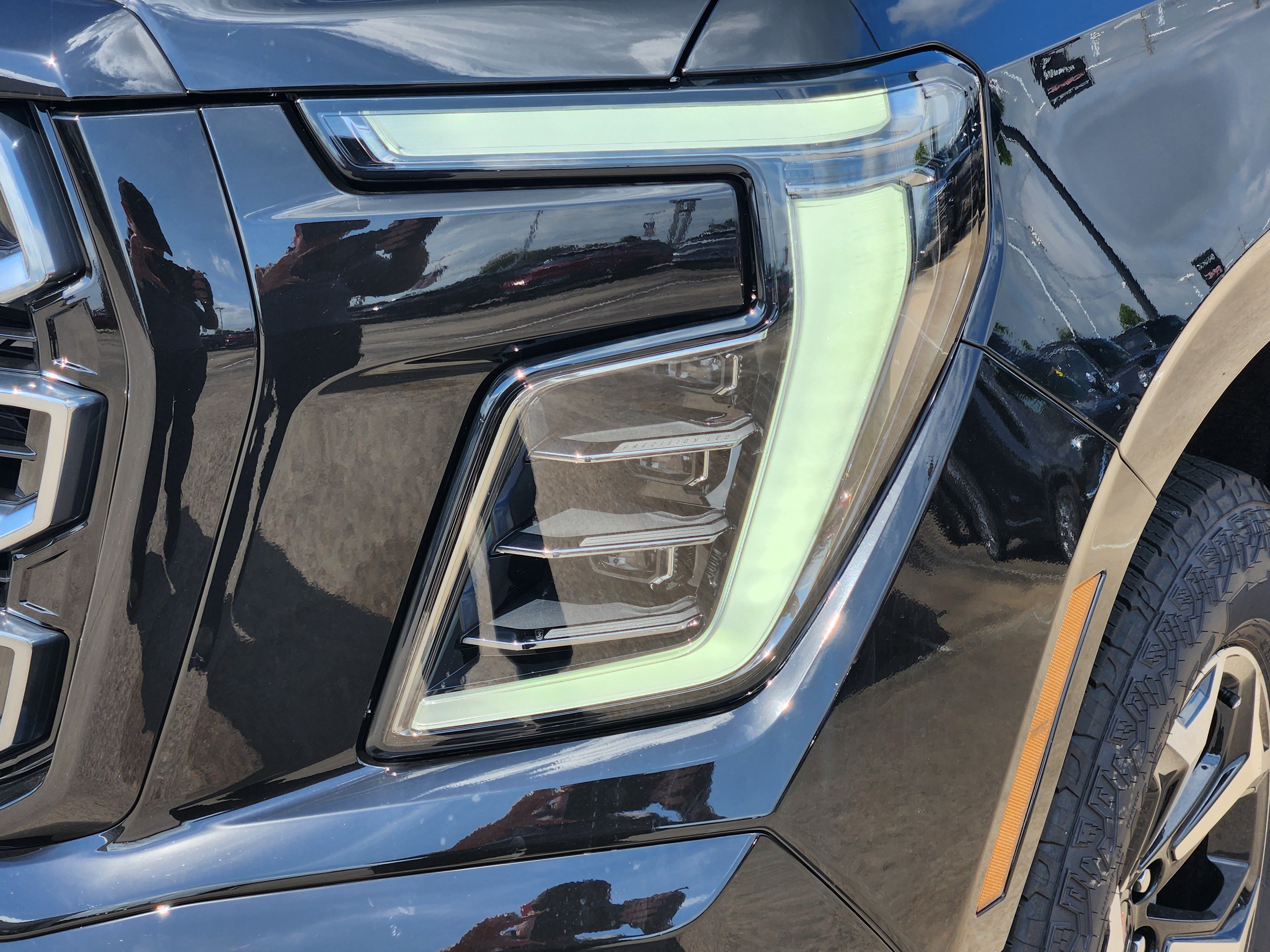New 2026 GMC Yukon XL AT4 w/ AT4 Premium Package AWD/4WD image 5