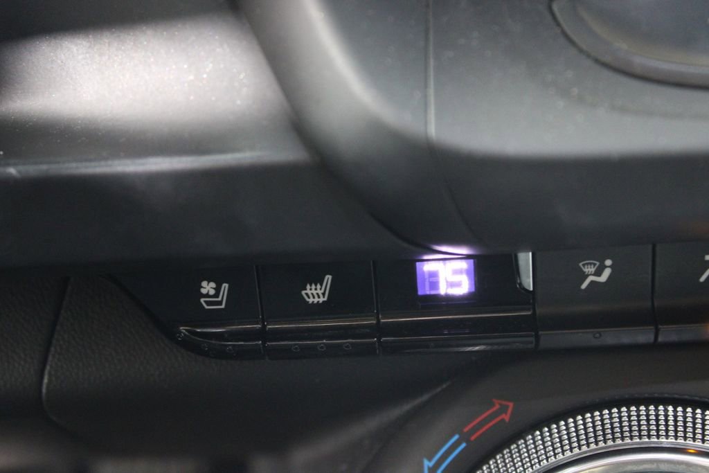 Used 2016 Chevrolet Camaro SS image 27