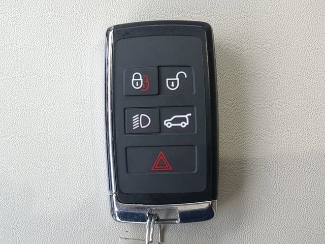 Used 2022 Jaguar F-PACE S image 37