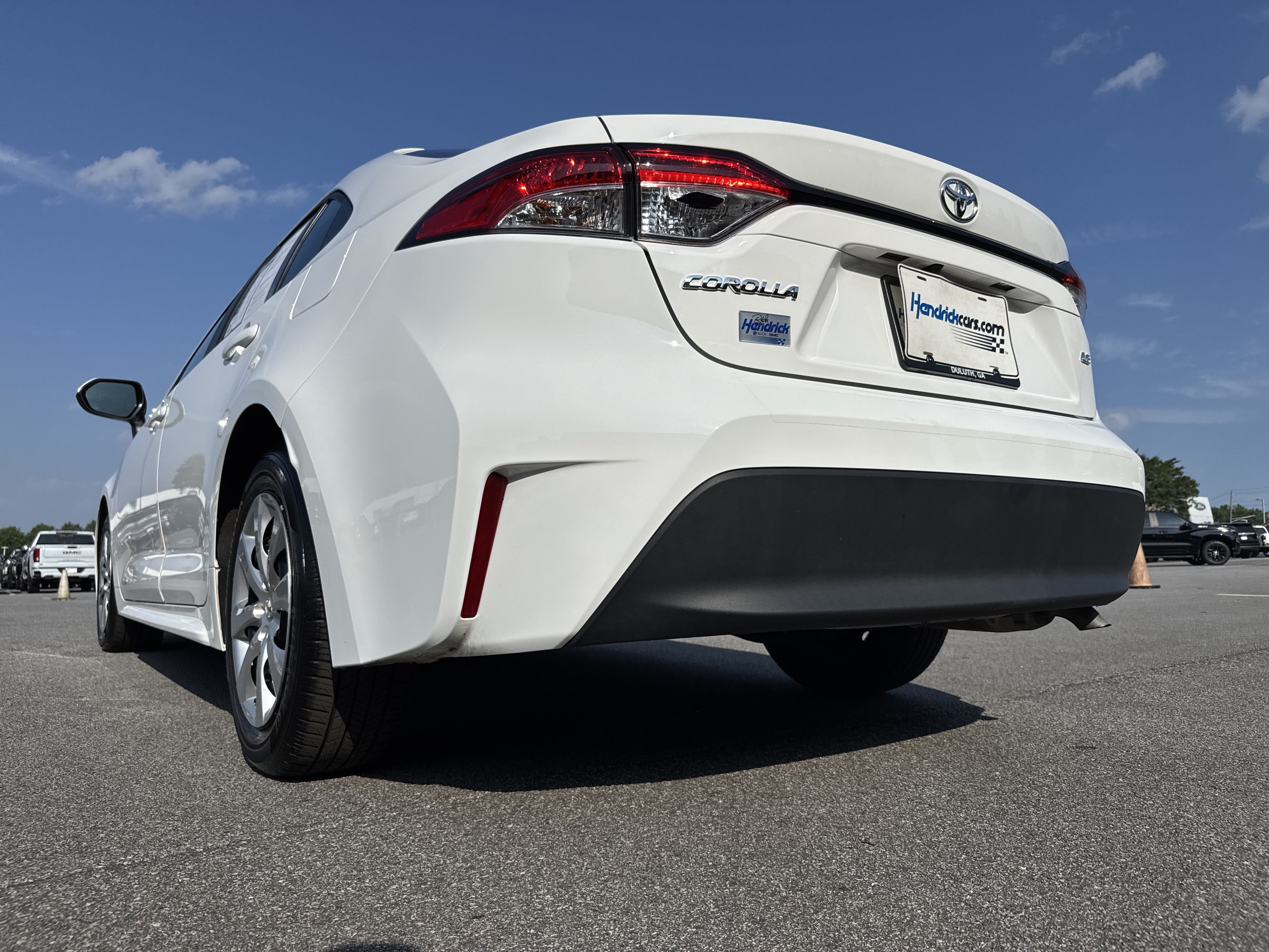 Used 2025 Toyota Corolla LE FWD image 8