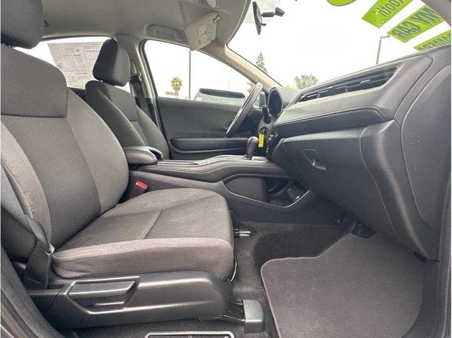 Used 2019 Honda HR-V LX image 11