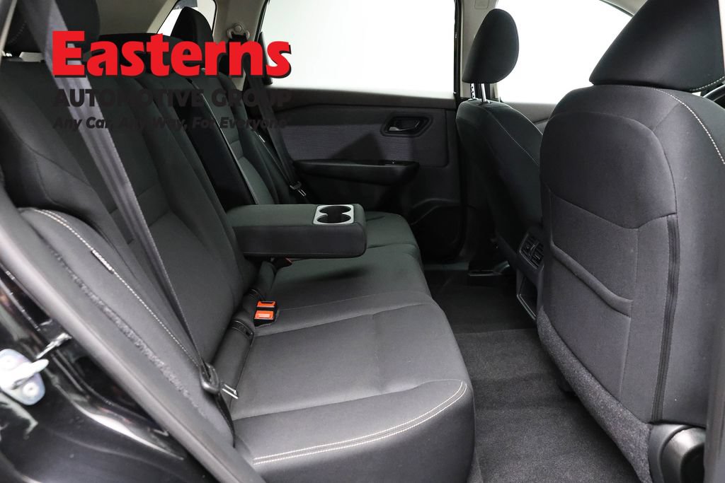 Used 2023 Nissan Rogue S AWD/4WD image 23