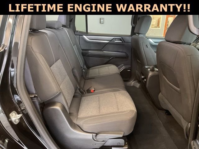 Used 2025 GMC Acadia Elevation image 38