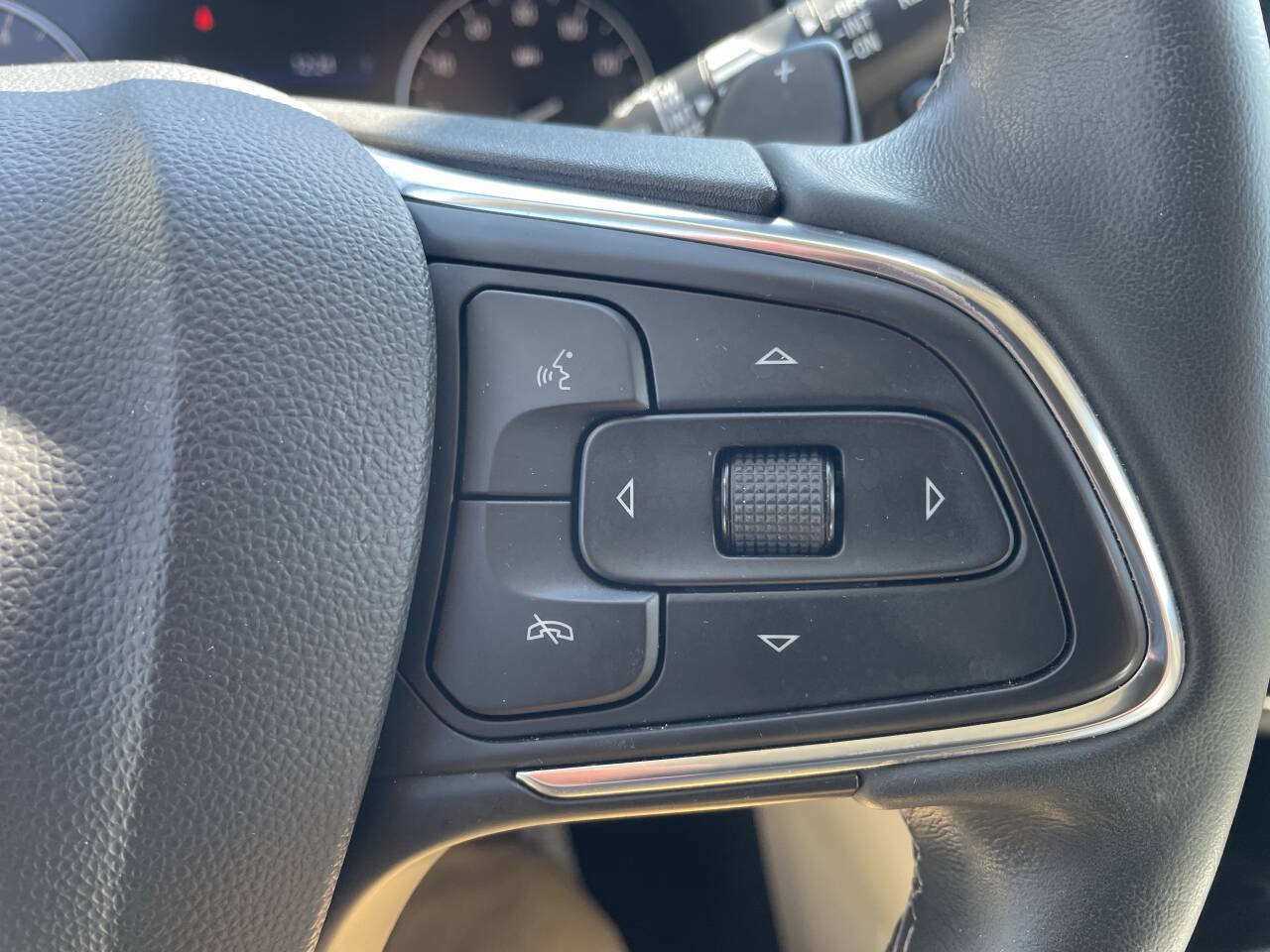 Used 2023 Buick Envision Preferred AWD/4WD image 16