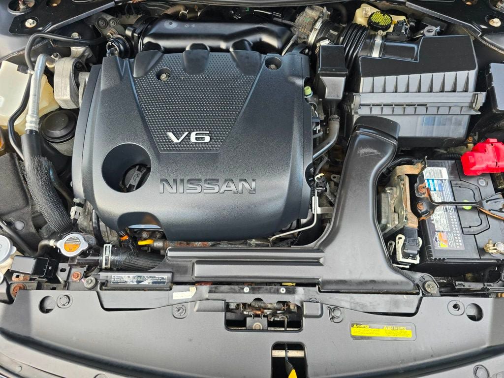 Used 2016 Nissan Maxima SR FWD image 26