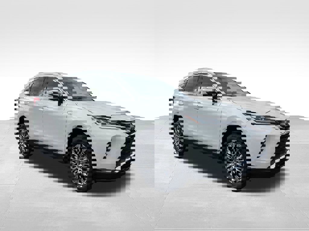 Used 2021 Toyota Venza XLE w/ Softex Package image 2