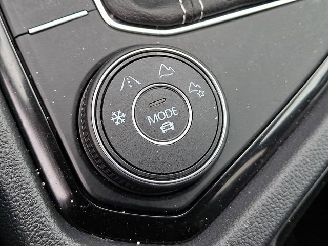 Used 2023 Volkswagen Taos SE image 29