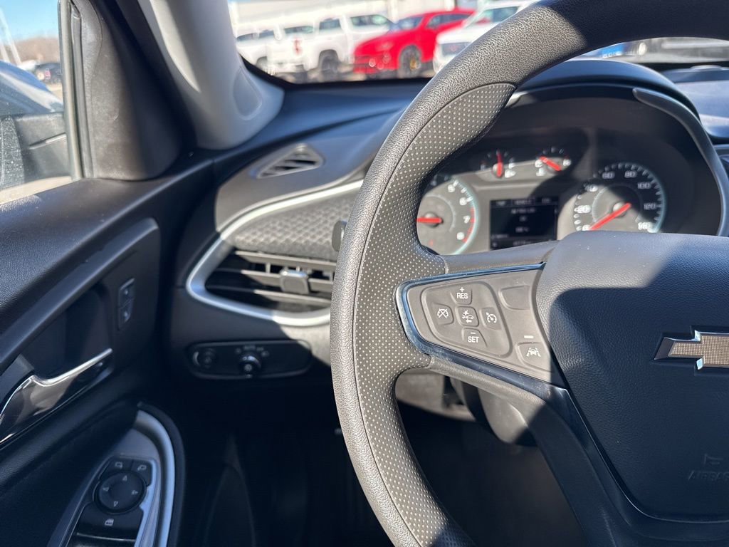 Used 2024 Chevrolet Malibu LT image 16