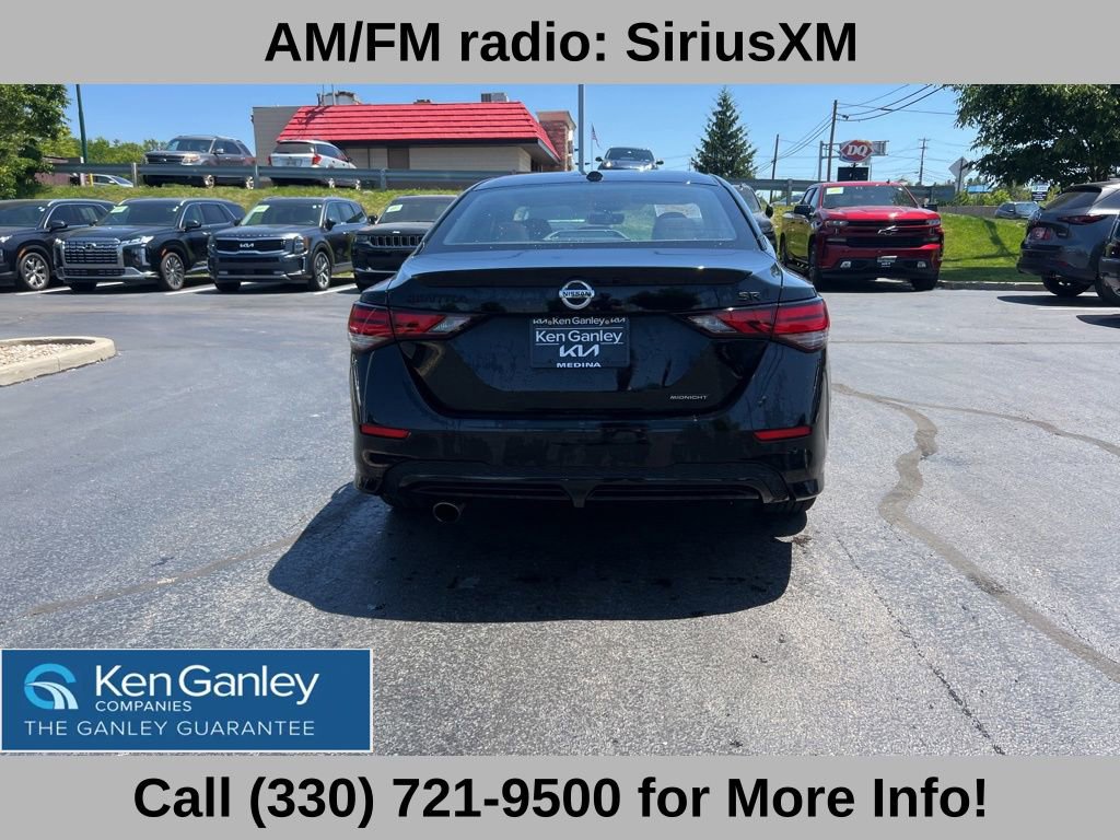 Used 2022 Nissan Sentra SR w/ Midnight Edition FWD image 11