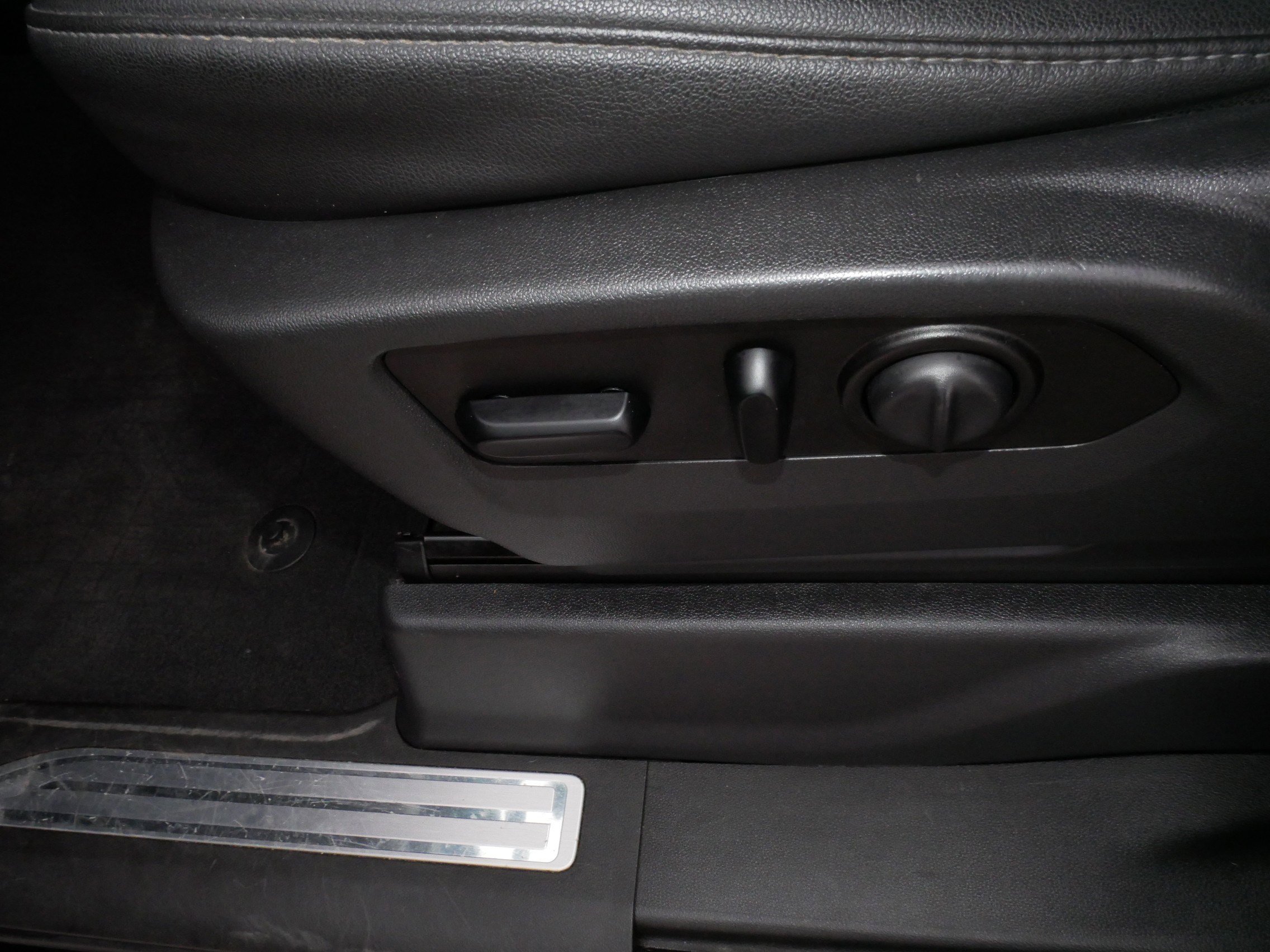 Used 2021 Chevrolet Silverado 3500 LTZ w/ LTZ Premium Package AWD/4WD image 21