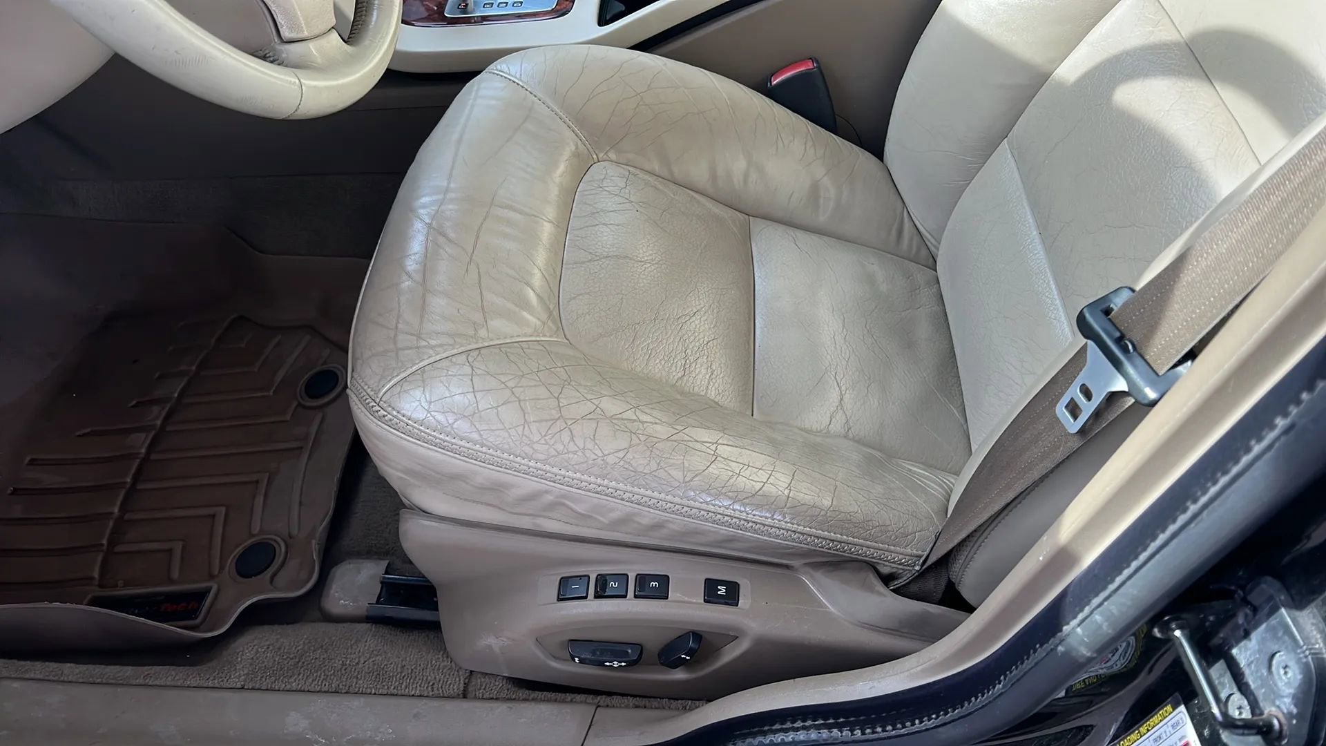 Used 2008 Volvo XC70 3.2 image 38