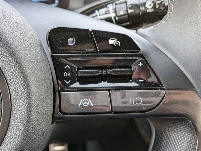 Certified 2025 Hyundai Elantra Sport FWD image 23